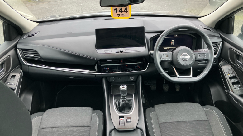 Nissan Qashqai 1.3 DiG-T MH N-Connecta 5dr Petrol Hatchback